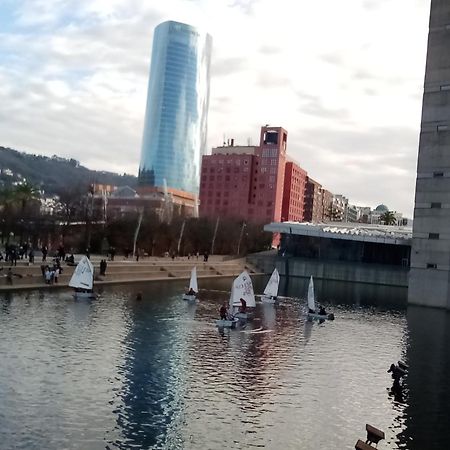 Coqueto Apartamento Frente Al Guggenheim บิลเบา ภายนอก รูปภาพ